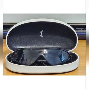 VINTAGE YVES SAINT LAURENT 2003/S SUNGLASSES MADE IN ITALY